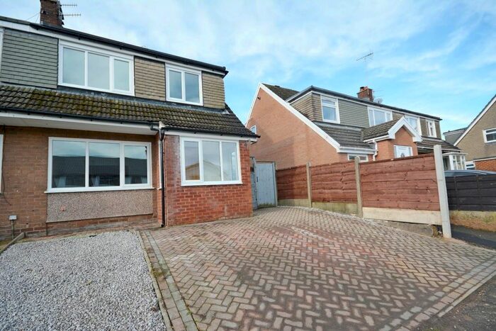 3 Bedroom Semi-Detached House To Rent In Holthouse Road, Tottington, Bury, BL8