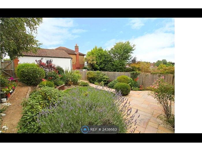 4 Bedroom Detached House To Rent In Carshalton Beaches, Carshalton Beaches, Sutton, SM5