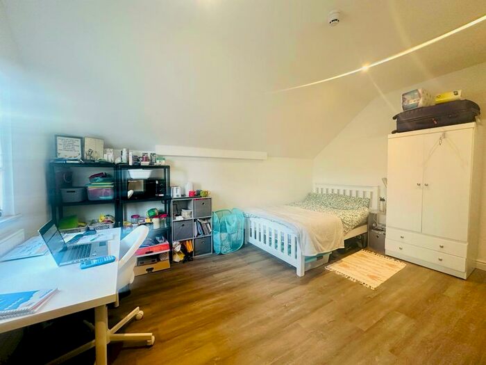 Studio To Rent In Derby Road, Nottingham, NG7