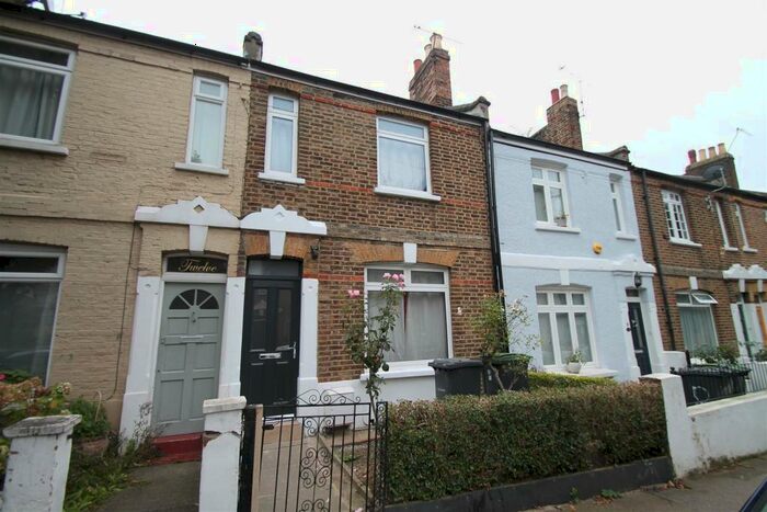 3 Bedroom Terraced House To Rent In Caversham Road, Tottenham, London, N15