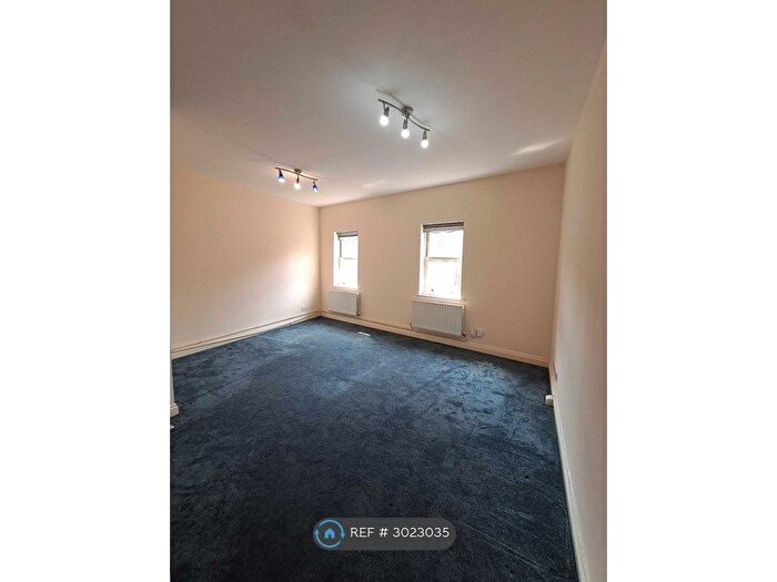 1 Bedroom Flat To Rent In Haydon Place, Guildford, GU1