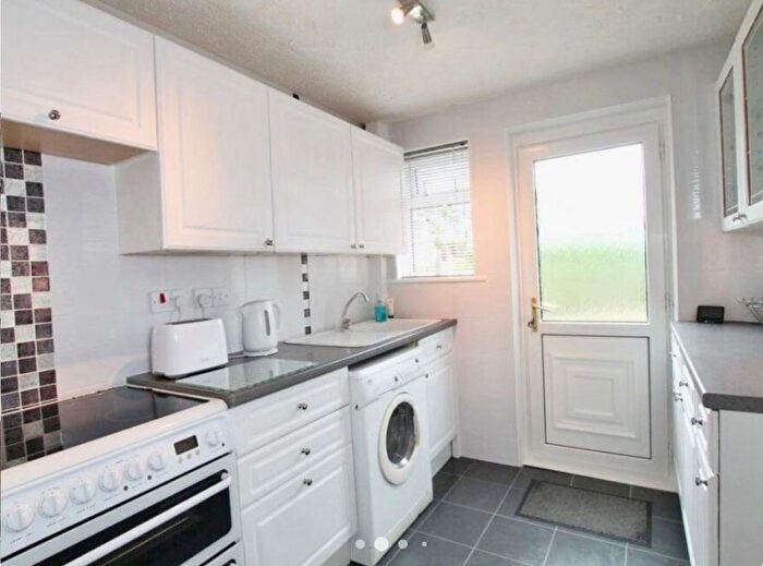 2 Bedroom Terraced House To Rent In Hazeldean Crescent, Wishaw, ML2