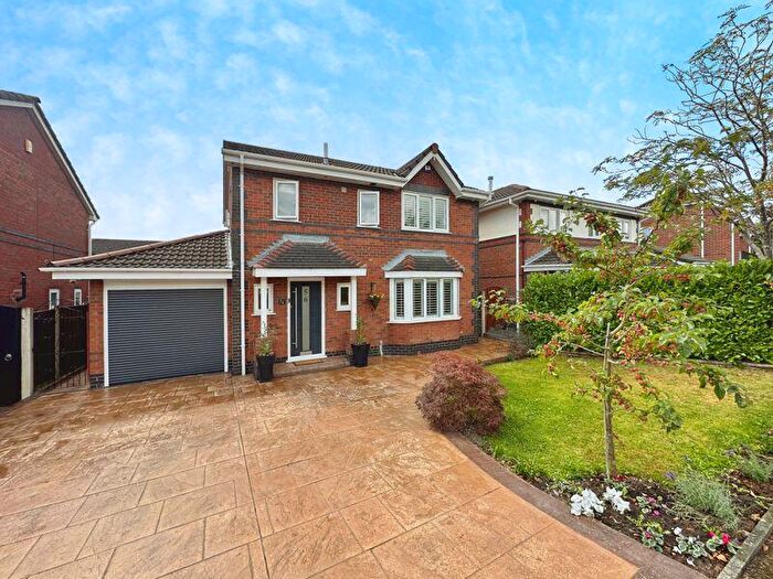 4 Bedroom Detached House For Sale In Greenbank Road, Radcliffe, M26