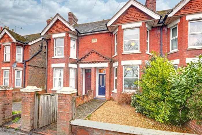 3 Bedroom Terraced House For Sale In South Road, Hailsham, BN27