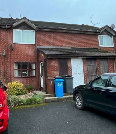 1 Bedroom Flat To Rent In Avon Street, Oldham, OL8