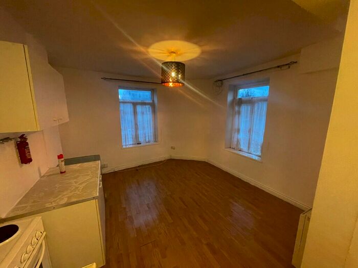 1 Bedroom Flat To Rent In Russell Street, Derby, Derbyshire, DE24