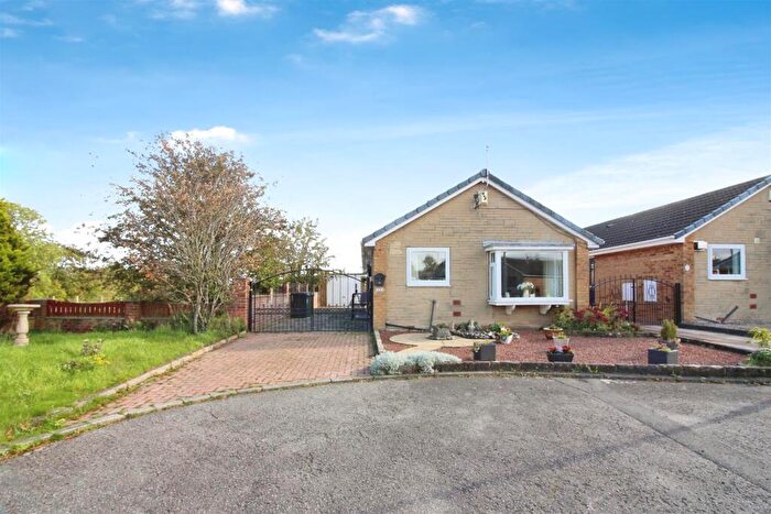 2 Bedroom Detached Bungalow For Sale In Rockingham Close, Leeds, LS15