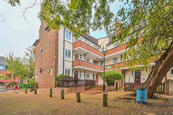 1 Bedroom Flat To Rent In Caroline Martyn House, Highgate, London, N19