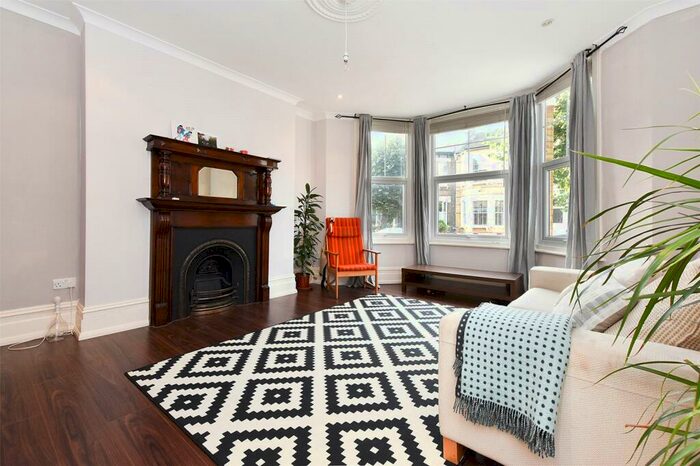 2 Bedroom Flat To Rent In Thistlewaite Road, Clapton, London, E5