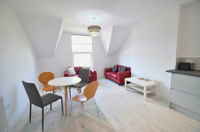 3 Bedroom Flat To Rent In Loughborough Road, West Bridgford, NG2