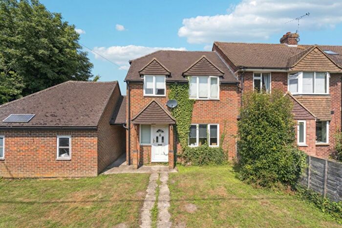 3 Bedroom End Of Terrace House For Sale In Station Road, Princes Risborough, HP27