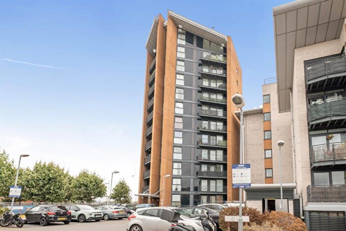 2 Bedroom Apartment To Rent In Sunderland Point, E16