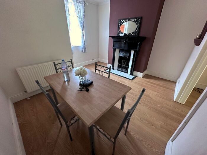 3 Bedroom Terraced House To Rent In Victoria Avenue, Leeds, LS9