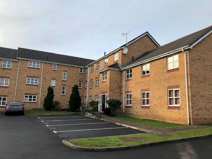 2 Bedroom Flat To Rent In Addington Close, Hindley, WN2