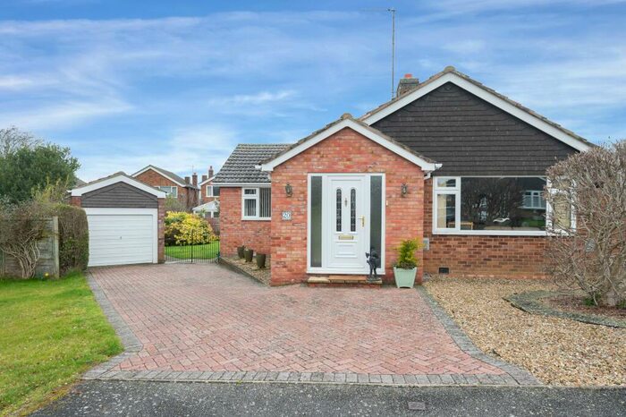 3 Bedroom Detached Bungalow For Sale In Heath Drive, Cottesmore, LE15