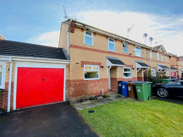 2 Bedroom End Of Terrace House To Rent In Sandpiper Drive, Stockport, Greater Manchester, SK3