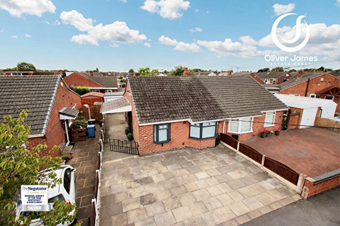 2 Bedroom Semi-Detached Bungalow For Sale In School Lane, Irlam, M44