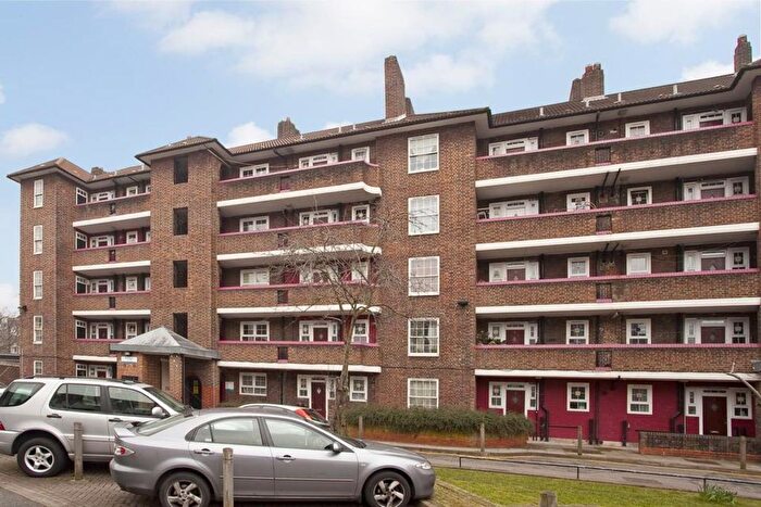 3 Bedroom Flat To Rent In Rockingham Street, London, SE1