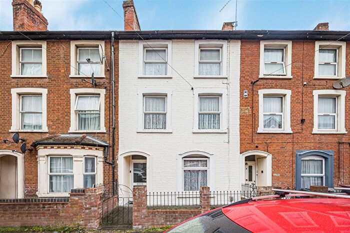 4 Bedroom Terraced House For Sale In Waylen Street, Reading, RG1