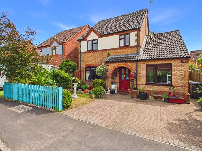 3 Bedroom Detached House For Sale In Cedar Close, Ruskington, Sleaford, NG34