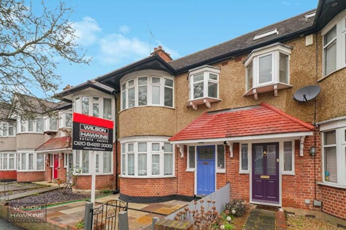 3 Bedroom Semi Detached House For Sale In Torcross Road, Ruislip, HA4