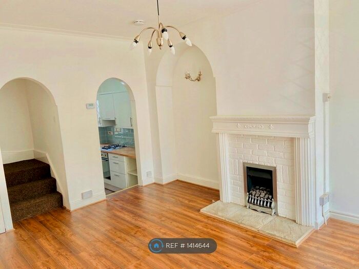 2 Bedroom Terraced House To Rent In Tylecroft Road, London, SW16