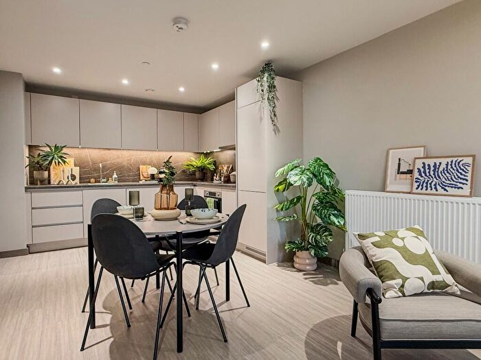 2 Bedroom Apartment To Rent In Candleriggs, Trongate, Glasgow, G1