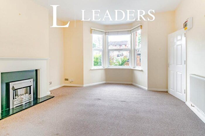 1 Bedroom House To Rent In Croydon Road, CR3