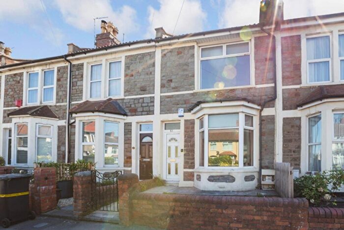 4 Bedroom House To Rent In Berkeley Road, Bristol, BS16