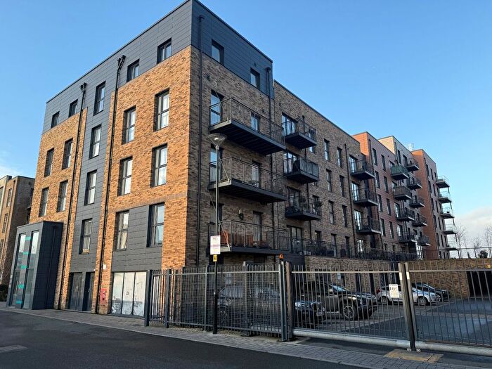 2 Bedroom Flat To Rent In Thomas Blake Avenue, Southampton, Hampshire, SO14