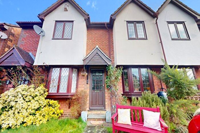 2 Bedroom Property To Rent In Sheridan Way, Beckenham, BR3