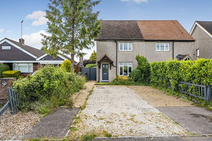 3 Bedroom Semi-Detached House For Sale In Eaton Bray Road, Northall, Dunstable, LU6
