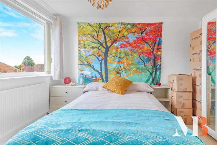2 Bedroom Property For Sale In Upper Eastern Green Lane, Coventry, CV5