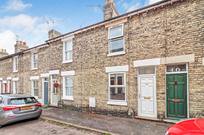 2 Bedroom Terraced House For Sale In Great Eastern Street, Cambridge, CB1