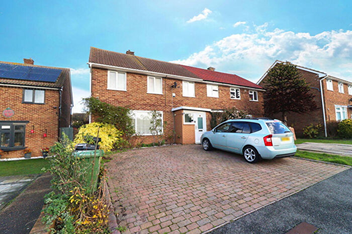 4 Bedroom Semi Detached House For Sale In Copdoek, Basildon, Essex, SS14