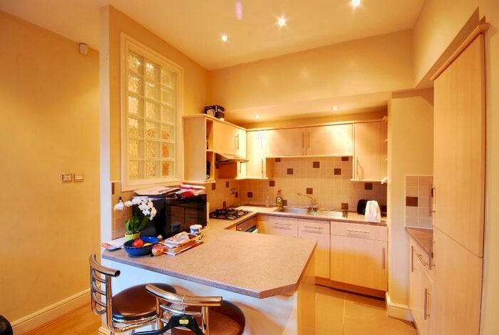 3 Bedroom Flat To Rent In Grosvenor Avenue, Jesmond, NE2