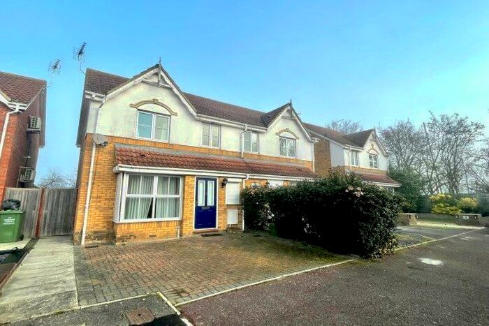 3 Bedroom Property To Rent In St. Teresa's Close, Basildon, SS14