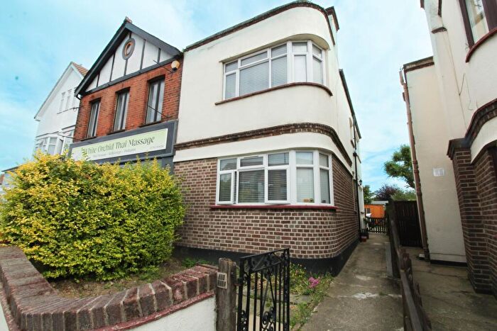 1 Bedroom Flat To Rent In London Road, Leigh-on-Sea, SS9