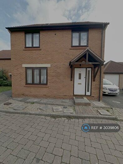 3 Bedroom Detached House To Rent In Evesham Way, Milton Keynes, MK5