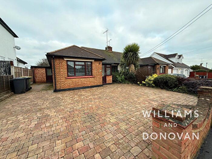 3 Bedroom Semi-Detached Bungalow To Rent In Selbourne Road, Hockley, SS5