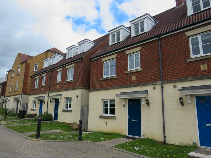 4 Bedroom Property To Rent In Intelligence Walk, Ashford, TN23