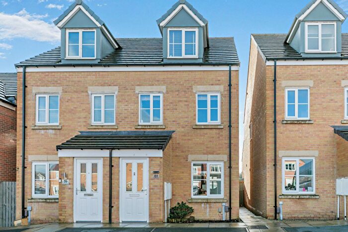 3 Bedroom Semi Detached House For Sale In Sycamore Drive, Castleford, West Yorkshire, WF10