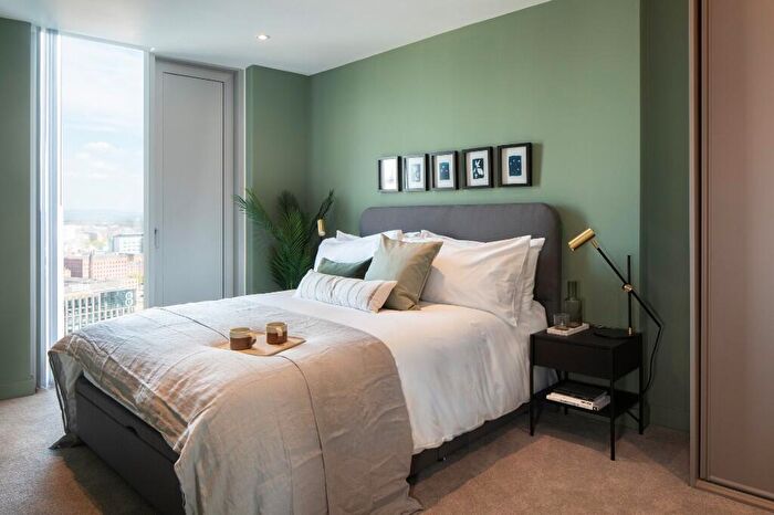 2 Bedroom Apartment To Rent In The Residences Manchester, Deansgate Square, Greater Manchester, M15