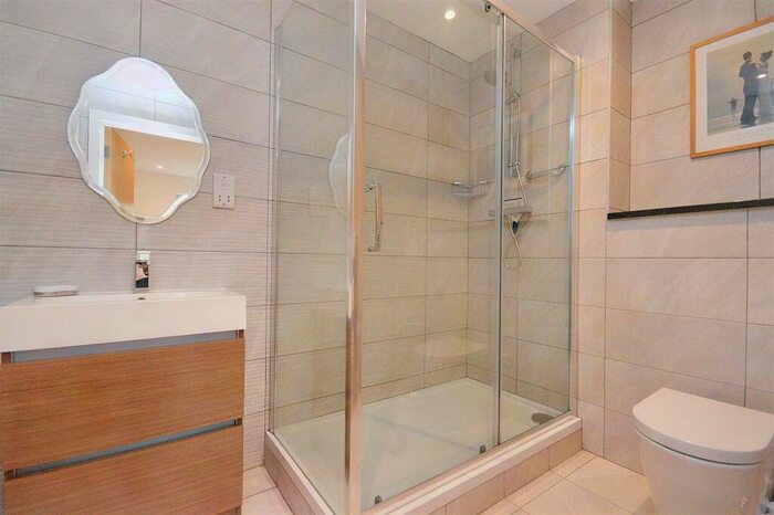 2 Bedroom Flat For Sale In Carlisle Road, Eastbourne, BN20
