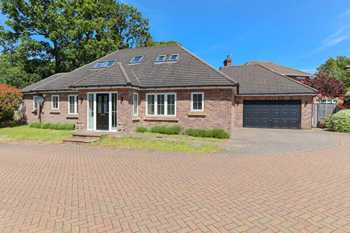 3 Bedroom Detached Bungalow For Sale In Brook Lane, Sarisbury Green, SO31