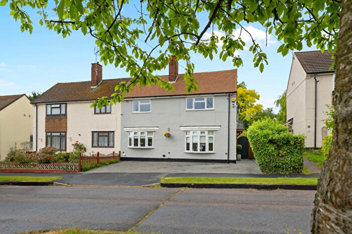 4 Bedroom Semi-Detached House For Sale In Parkfields, Roydon, Essex, CM19