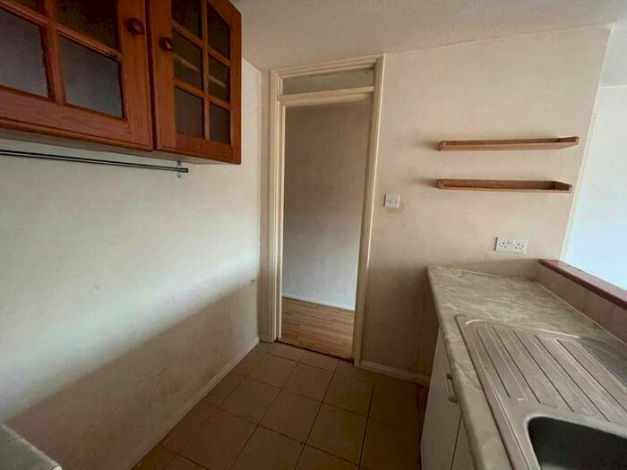 1 Bedroom Property To Rent In Archway Court, Springvale South, Dartford, DA1