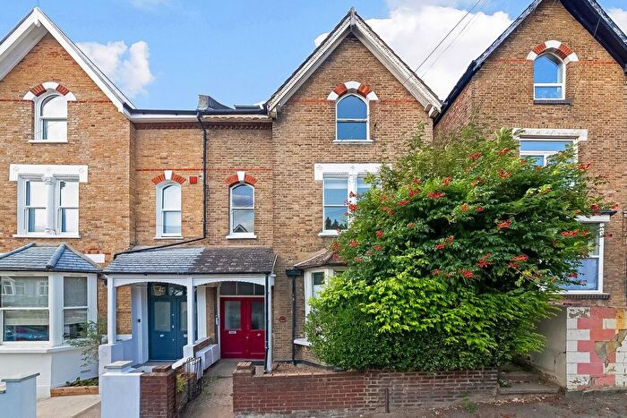 2 Bedroom Flat To Rent In Rockmount Road, Crystal Palace, London, SE19