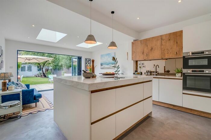 4 Bedroom Property To Rent In Heythorp Street, London, SW18