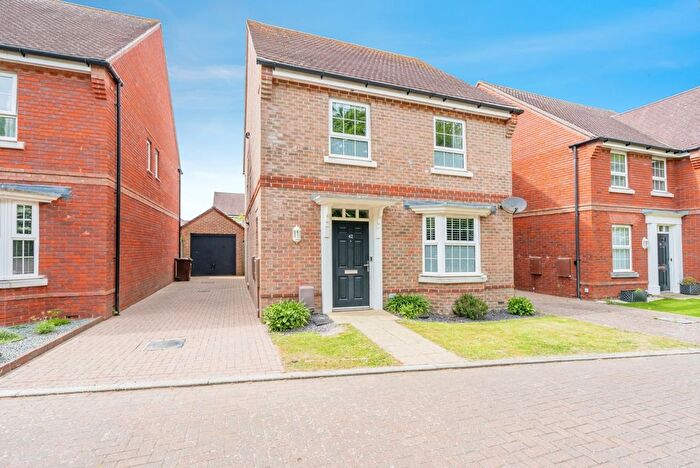 4 Bedroom Detached House For Sale In Blackthorn Avenue, Felpham, Bognor Regis, West Sussex, PO22